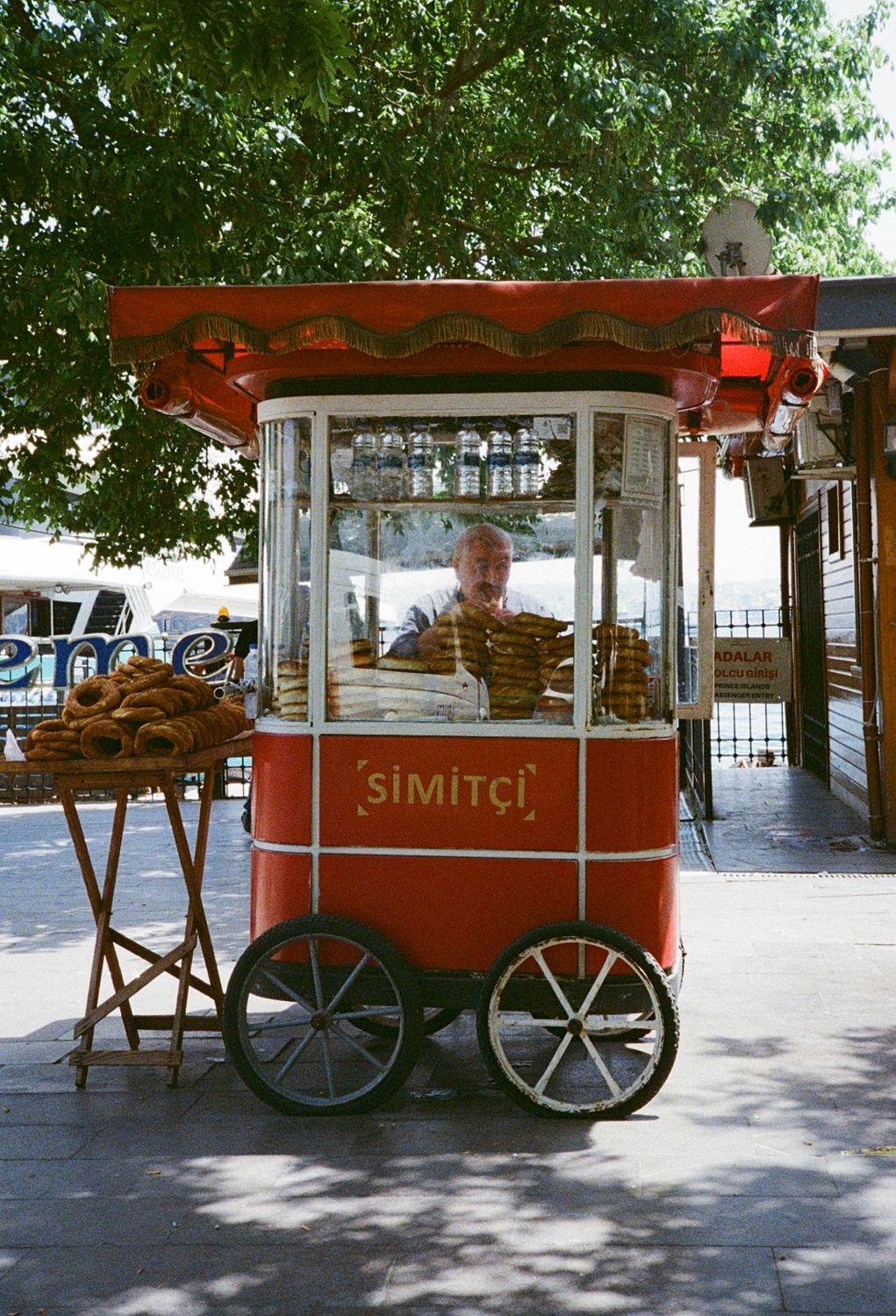 simit seller